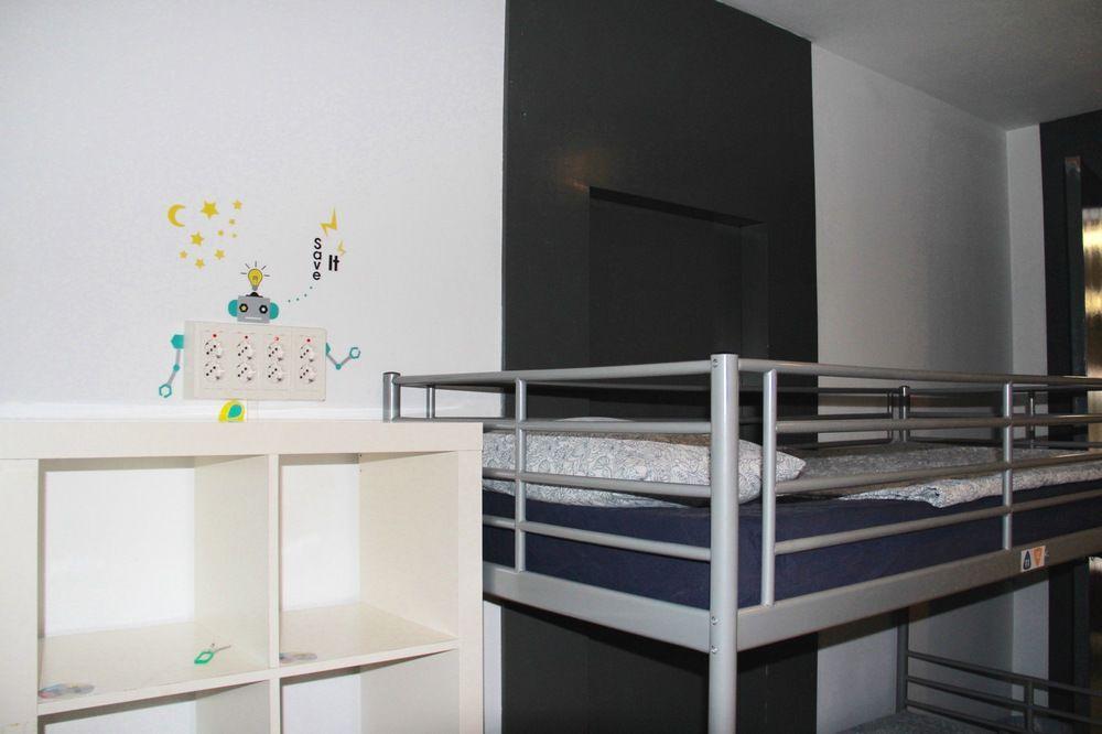 Alternative Creative Youth Hostel Барселона Экстерьер фото